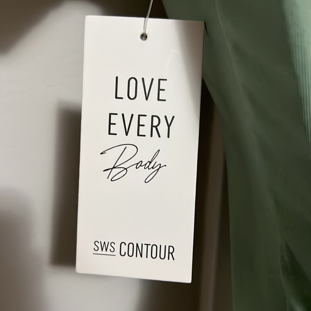 NWT CONTOUR BODYSUIT - Picture 4 of 4